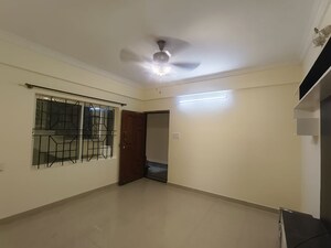Room in 2 BHK Apartment at Sai Gardens, Bellandur – for Rent
