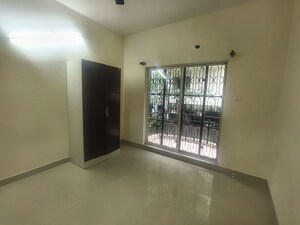 Room in 2.5 BHK Apartment at RS Green View, Yemalur – for Rent