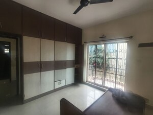 Room in 2.5 BHK Apartment at RS Green View, Yemalur – for Rent