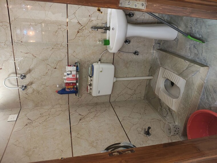 Bathroom, pratap vihar 2 Bedroom 700 Sq.Ft. Builder Floor In Pratap Vihar Ghaziabad 10562025
