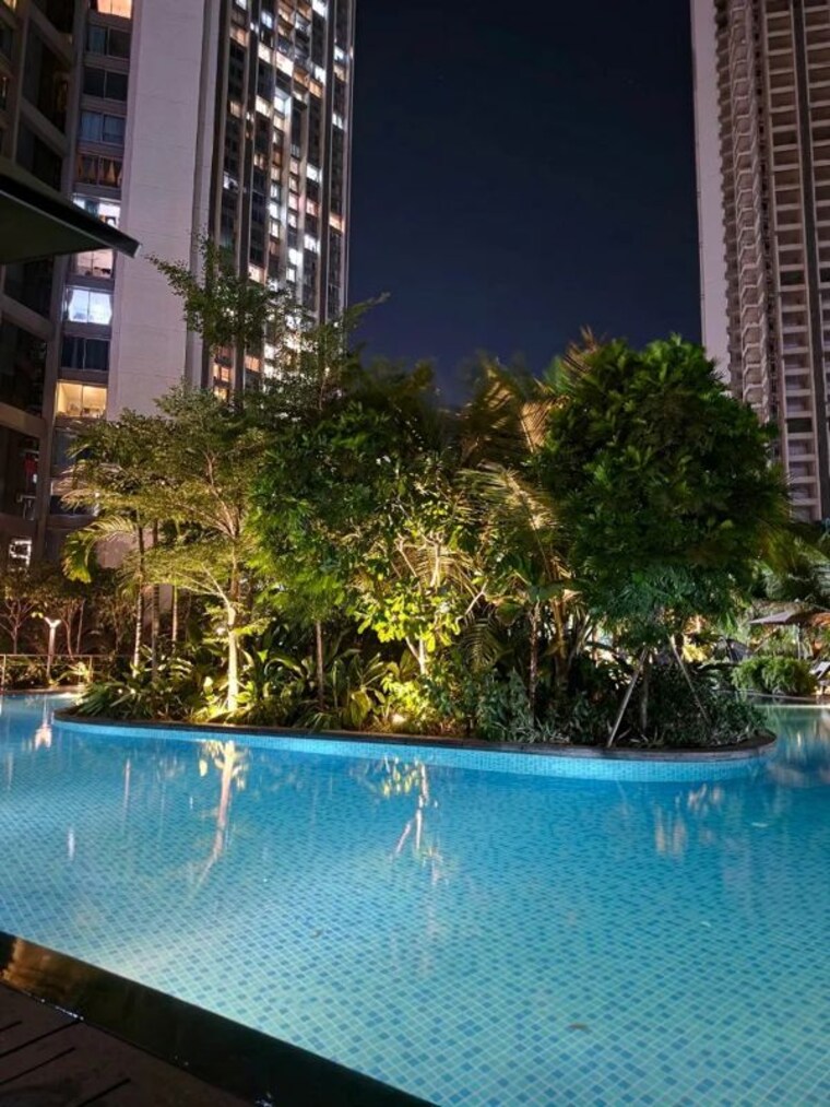 Swimming Pool, oberoi-sky-city 3 Bedroom 2146 Sq.Ft. Apartment In Borivali East Mumbai 10562036
