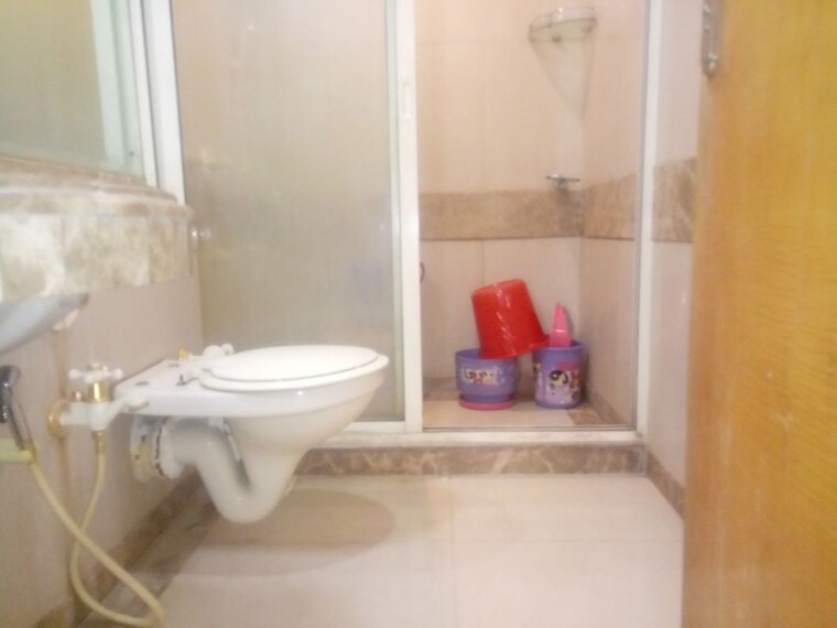 Bathroom, raheja-regency-sion 3 Bedroom 1100 Sq.Ft. Apartment In Sion Mumbai 10562064