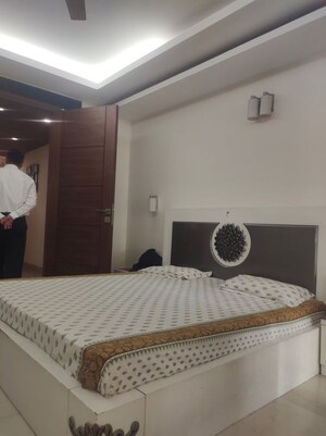 Bedroom in 4 BHK Builder Floor at Green Park – for Sale