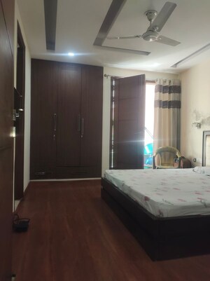 Bedroom in 4 BHK Builder Floor at Green Park – for Sale