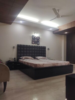 Bedroom in 4 BHK Builder Floor at Green Park – for Sale