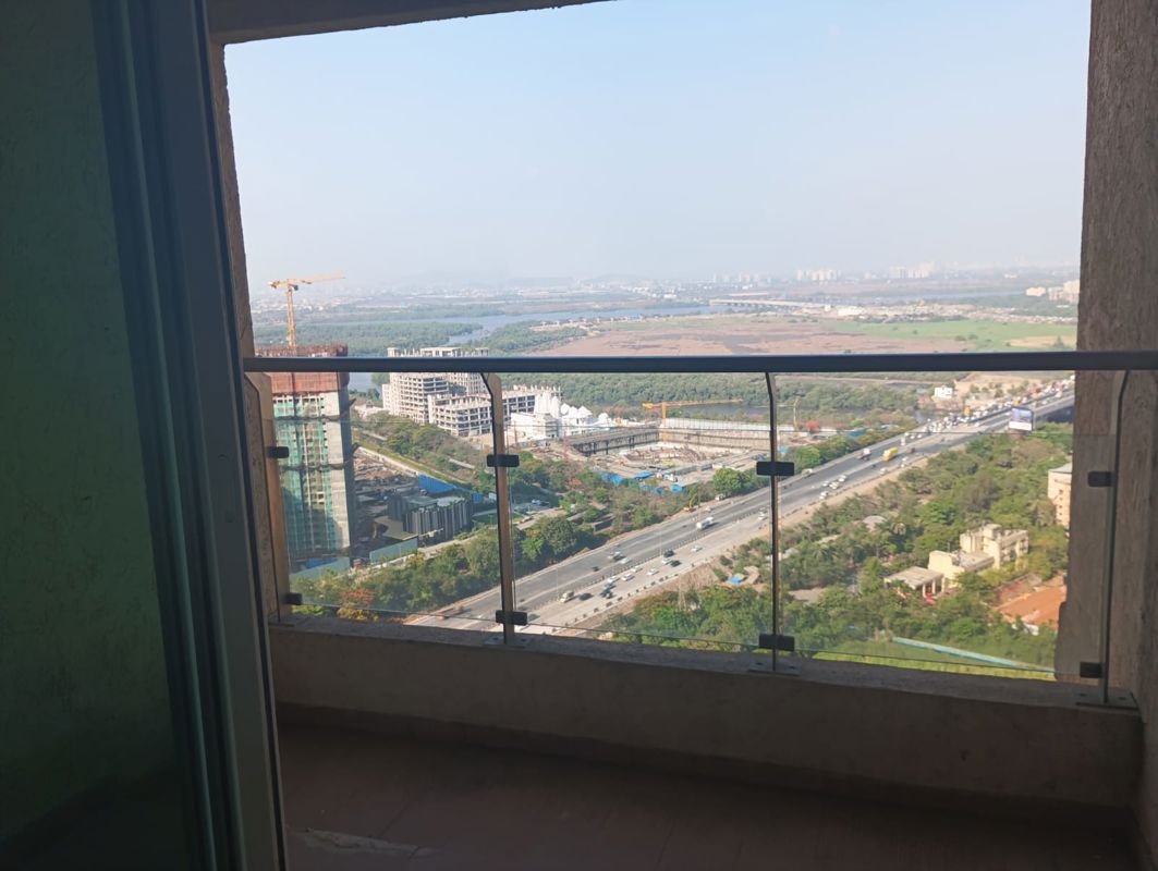 2 BHK + Prayer Room,Servant Room,Study Room,Extra Room,Basement,Store Room 800 Sq.Ft. Apartment in Rustomjee Azziano Wing E