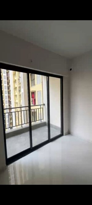 1.5 BHK Apartment For Rent in Runwal Gardens Phase I, Dombivli East