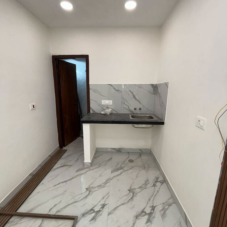 Bedroom, lajpat nagar Commercial Showroom 900 Sq.Ft. In Lajpat Nagar Delhi 10562140