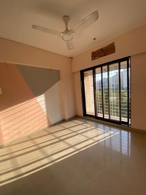 Room in 3 BHK Apartment at Sudarshan Sky Garden, Ghodbunder Road – for Rent