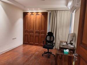 Room in 3 BHK Builder Floor at Defence Colony – for Sale