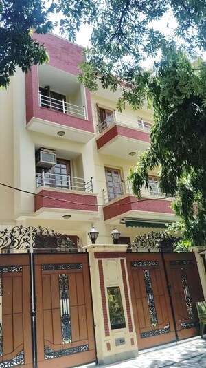 4 BHK Builder Floor For Rent in Vasant Vihar