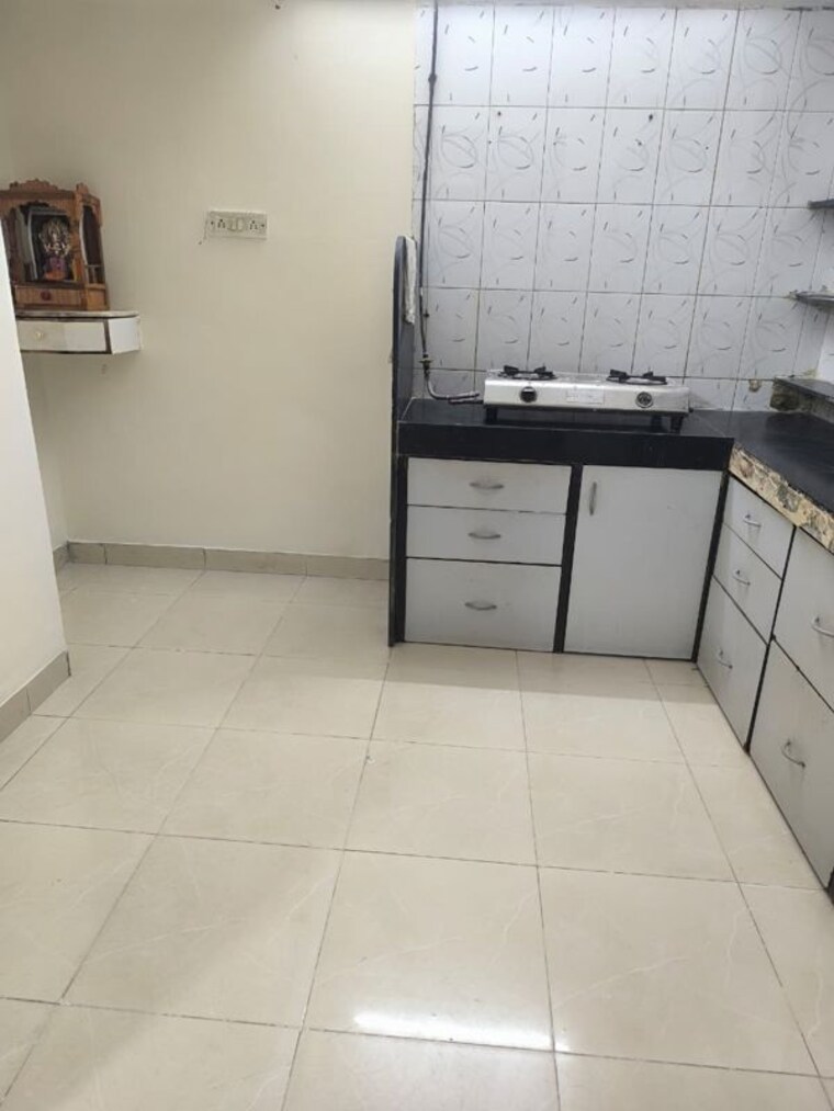 Kitchen, matoshree-madhu-madhura-chsl 1 Bedroom 350 Sq.Ft. Apartment In Vile Parle East Mumbai 10562177