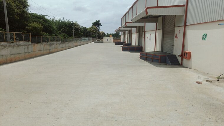  Parking, makali Commercial Warehouse 40000 Sq.Ft. In Makali Bangalore 10543250