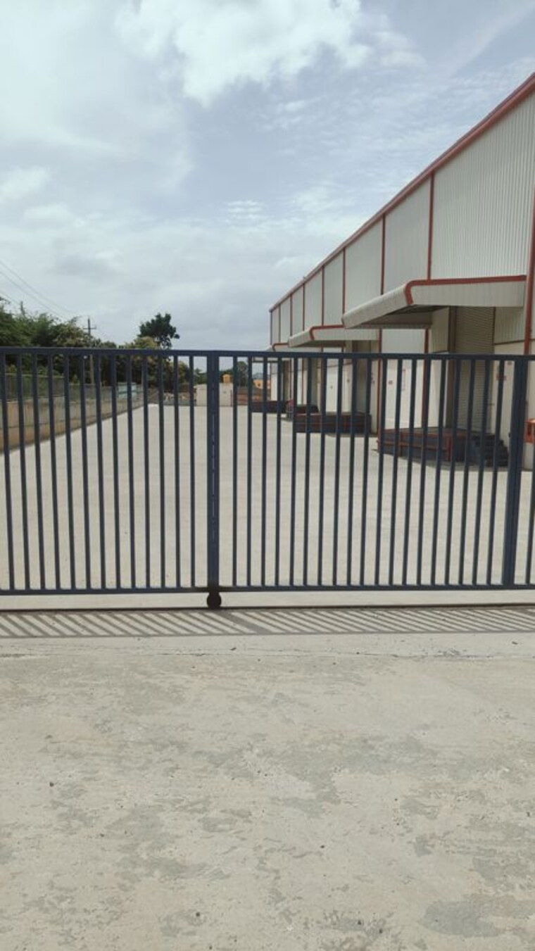Balcony, makali Commercial Warehouse 40000 Sq.Ft. In Makali Bangalore 10543250