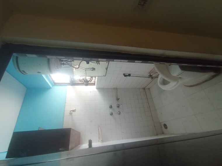 Bathroom, rail-vihar-apartment-indirapuram 2 Bedroom 960 Sq.Ft. Apartment In Indrapuram Ghaziabad 10562208