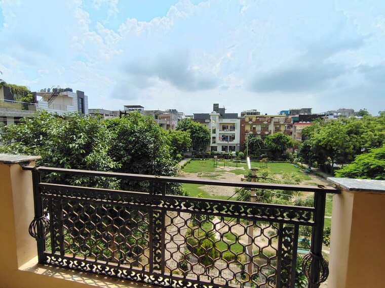 Balcony, sector 6 wave city 2 Bedroom 800 Sq.Ft. Apartment In Sector 6 Wave City Ghaziabad 10562262
