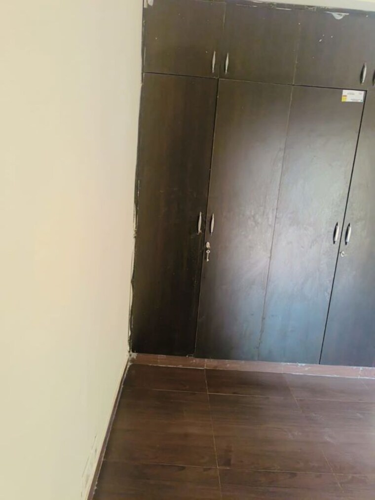 undefined, aims-golf-city 2 Bedroom 950 Sq.Ft. Apartment In Sector 75 Noida 10562426