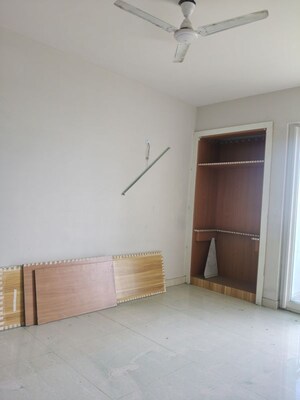 Room in 2 BHK Apartment at Eldeco Live By The Greens, Sector 150 – for Rent