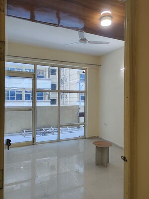 Room in 2 BHK Apartment at Shree Vardhman Mantra, Sector 67 – for Rent