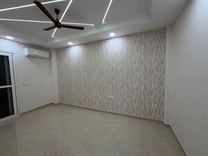 Room in 4 BHK Builder Floor at Emaar MGF Emerald Hills, Sector 65 – for Sale