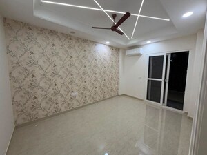 Room in 4 BHK Builder Floor at Emaar MGF Emerald Hills, Sector 65 – for Sale
