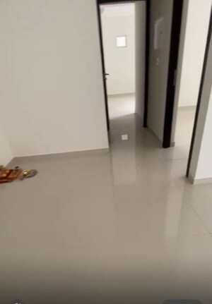 Room in 2 BHK Apartment at Lodha Amara, Kolshet Road – for Sale
