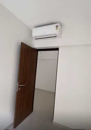 Furnished Amenities in 2 BHK Apartment at Lodha Amara, Kolshet Road – for Sale