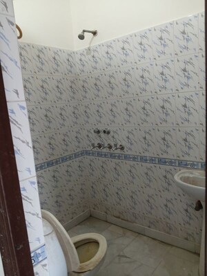 Bathroom in 1 BHK Independent House at Sector 21 – for Rent