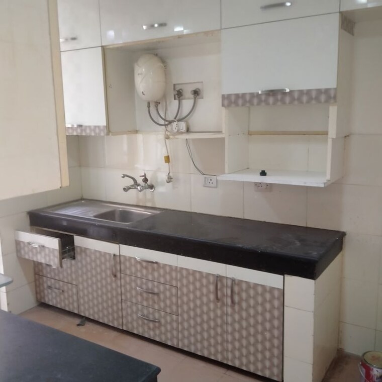 Bathroom, bestech-park-view-spa 3 Bedroom 2470 Sq.Ft. Apartment In Sector 47 Gurgaon 10562559