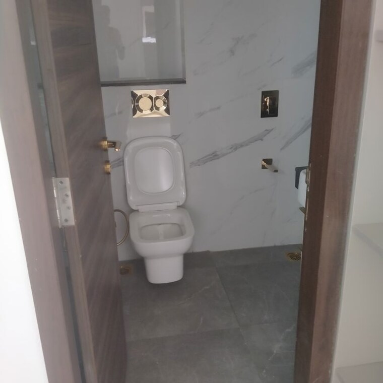 Bathroom, bestech-park-view-spa 3 Bedroom 2470 Sq.Ft. Apartment In Sector 47 Gurgaon 10562559