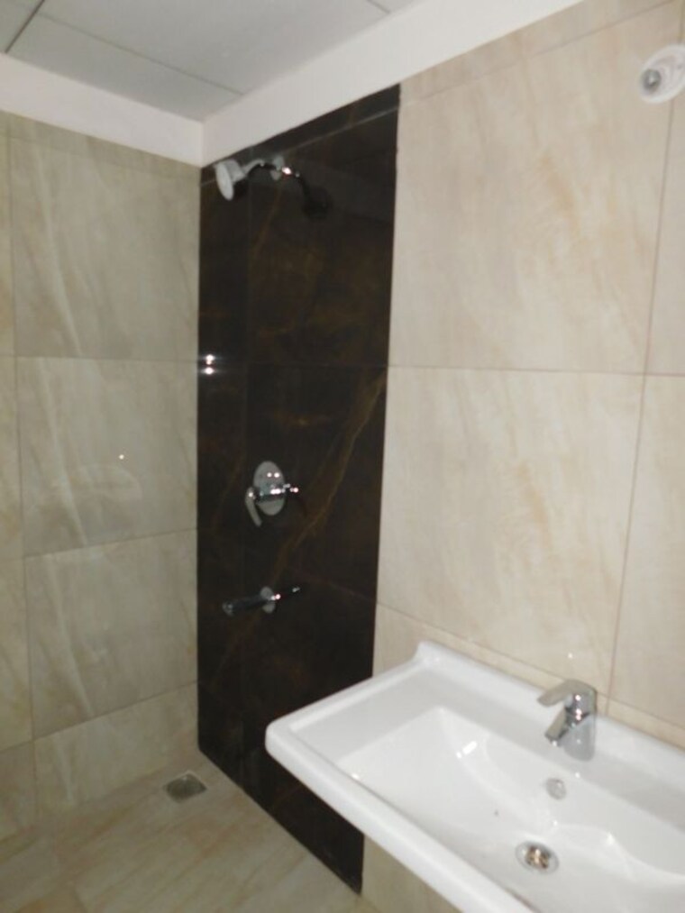 Bathroom, rajapushpa-imperia 2 Bedroom 1350 Sq.Ft. Apartment In Tellapur Hyderabad 10562469