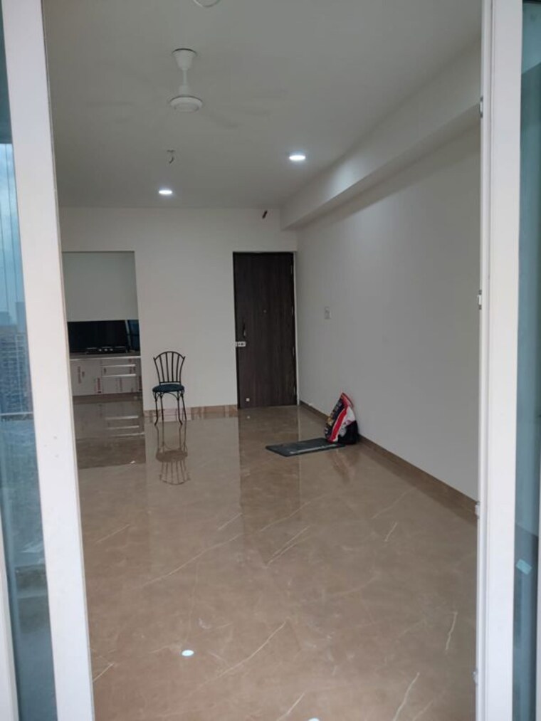 Room, upper-east-97 2 Bedroom 975 Sq.Ft. Apartment In Malad East Mumbai 10562655