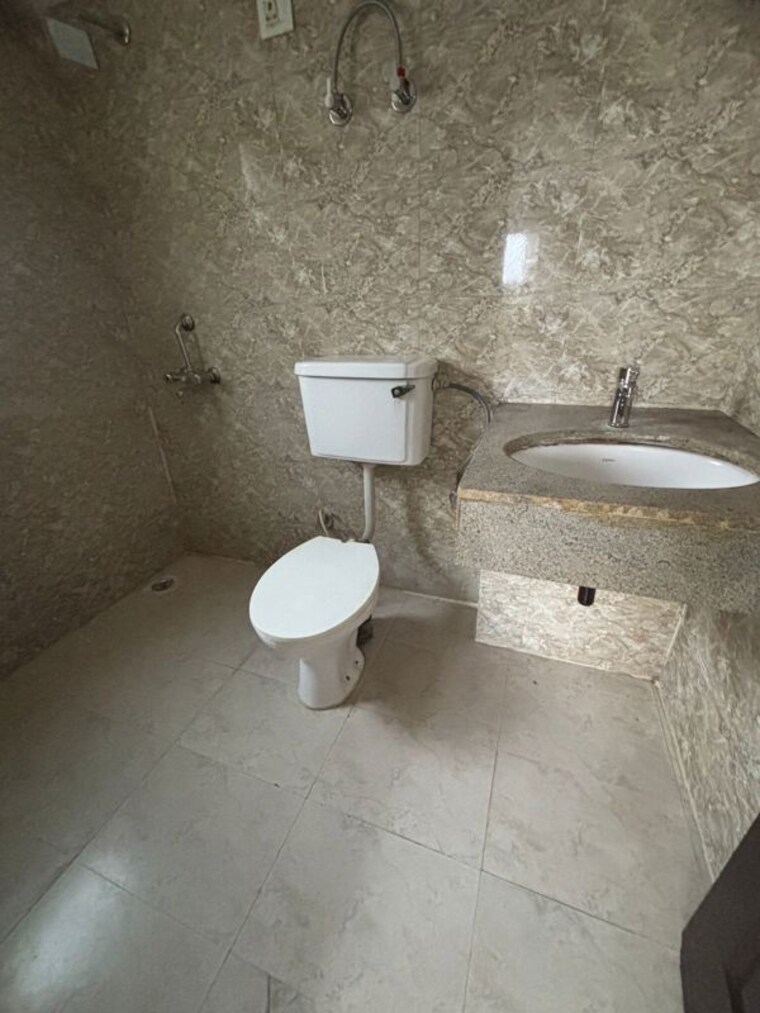 Bathroom, trident-embassy 2 Bedroom 990 Sq.Ft. Apartment In Sector 1 Greater Noida Greater Noida 9632131