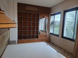Room in 4 BHK Apartment at Varun Kamal Prospera, Mukund Nagar – for Sale