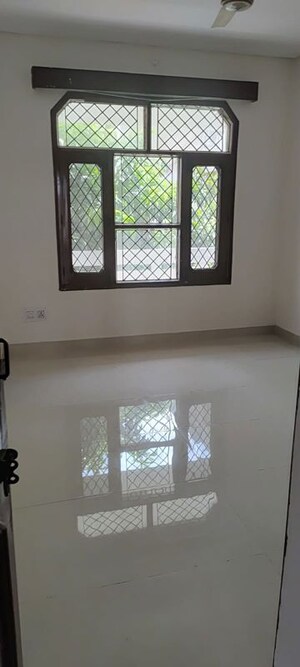 Living Room in 3 BHK Builder Floor at Sector 2 – for Rent