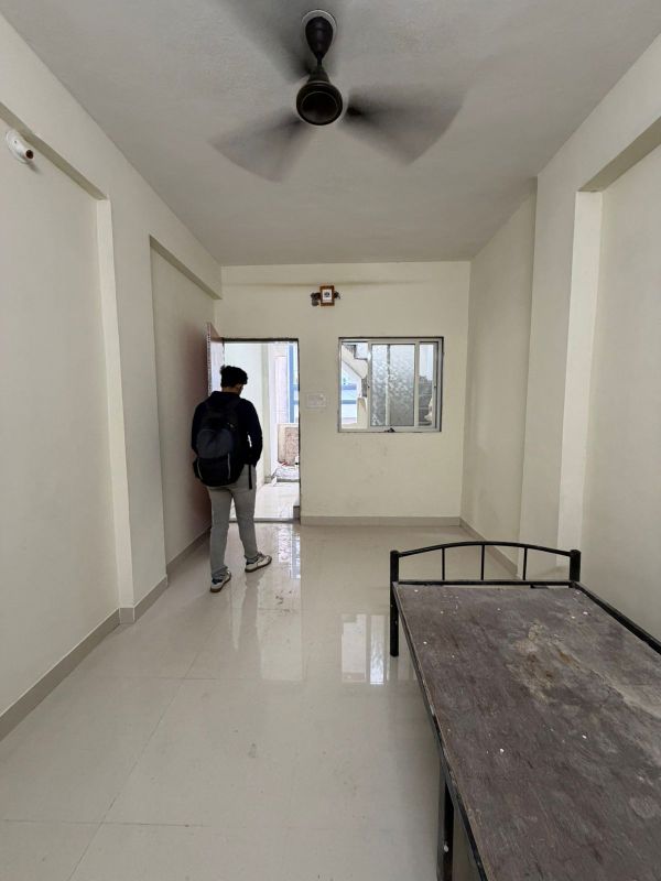 1 BHK + Study Room 500 Sq.Ft. Apartment in MIG Colony Gokhalenagar