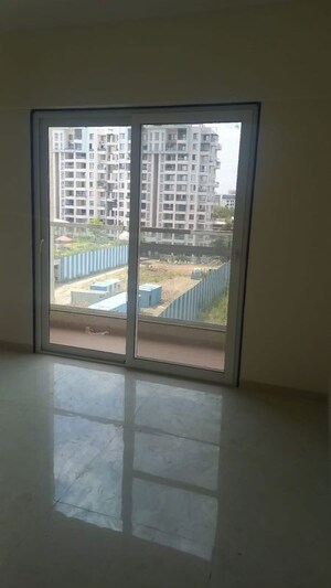 Room in 2 BHK Apartment at Mahindra Royale, Pimpri – for Sale
