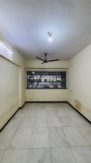 Room in 2 BHK Apartment at Swapna Sangeet CHS, Mulund West – for Rent