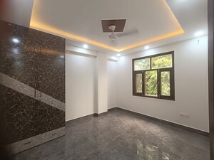 Room in 3 BHK Builder Floor at Panchsheel Vihar – for Sale