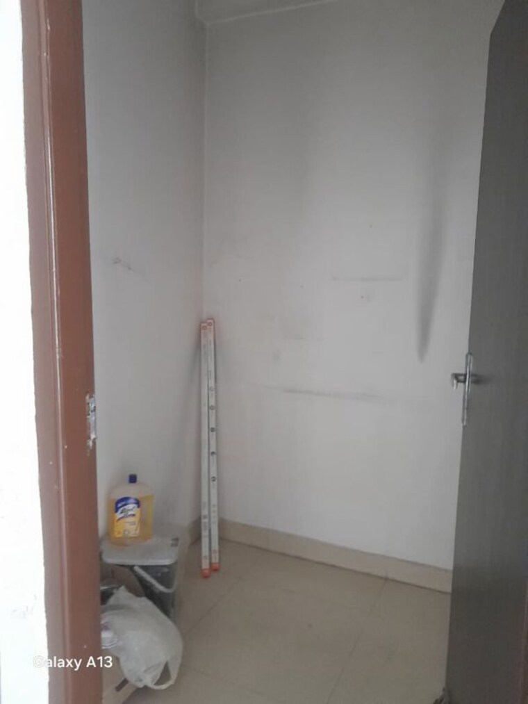 Bathroom, altura-apartments 3 Bedroom 1900 Sq.Ft. Apartment In Ghazipur Zirakpur 10562989