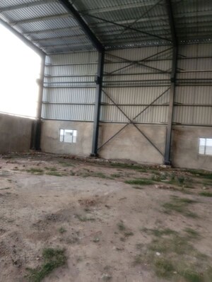 Room in  Warehouse at Chaupanki – for Sale