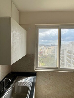 Room in 2 BHK Apartment at Salarpuria Sattva Exotic, Kogilu – for Rent