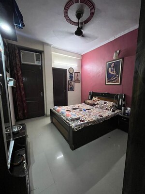 Bedroom in 2.5 BHK Builder Floor at Vaishali Sector 4 – for Sale