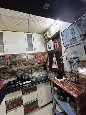 Kitchen in 2.5 BHK Builder Floor at Vaishali Sector 4 – for Sale