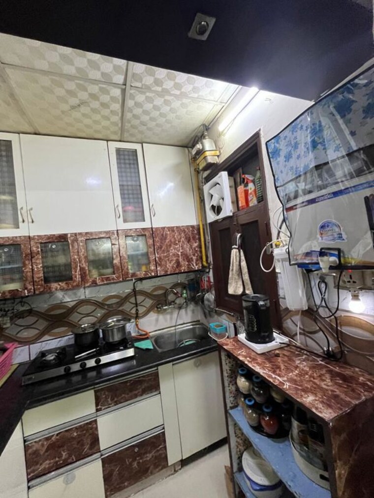 Kitchen, vaishali sector 4 2.5 Bedroom 70 Sq.Mt. Builder Floor In Vaishali Sector 4 Ghaziabad 10563145