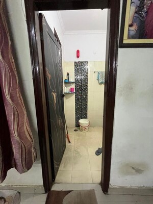 Bathroom in 2.5 BHK Builder Floor at Vaishali Sector 4 – for Sale