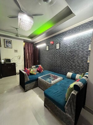 Living Room in 2.5 BHK Builder Floor at Vaishali Sector 4 – for Sale