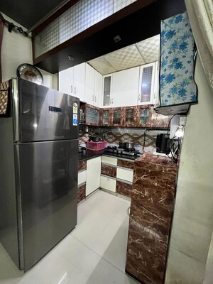 Kitchen in 2.5 BHK Builder Floor at Vaishali Sector 4 – for Sale