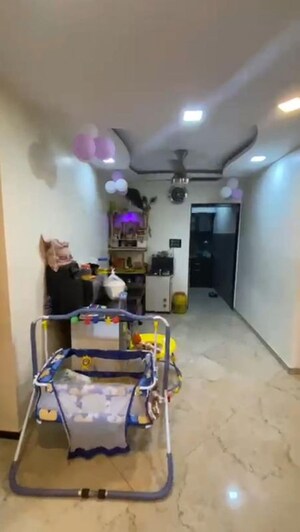 Room in 2 BHK Apartment at Maharaja Retreat CHS, Goregaon East – for Rent