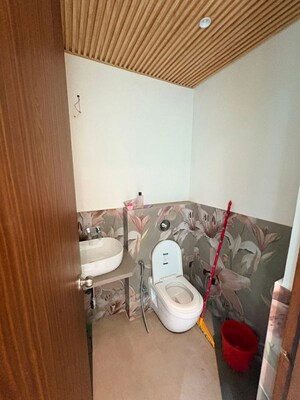 Team Area in 2 BHK Apartment at Shree Saket, Owale – for Sale